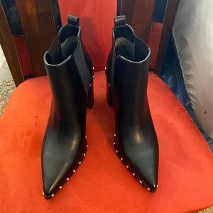 Lovely ladies heeled shoes